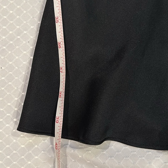 100% SILK dress w/ drape neck and drape back, Size Petite 2, Like New, cream top - Picture 8 of 9